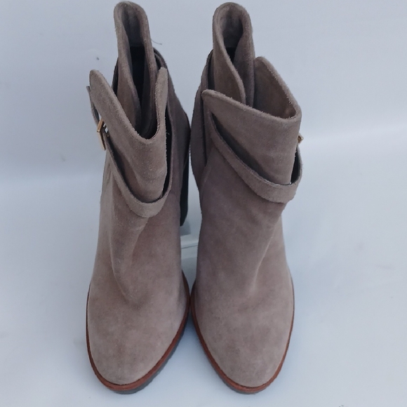 Kate Spade Gray Heeled Boots with Suede Finish Size 6m Great Condition - Picture 6 of 7
